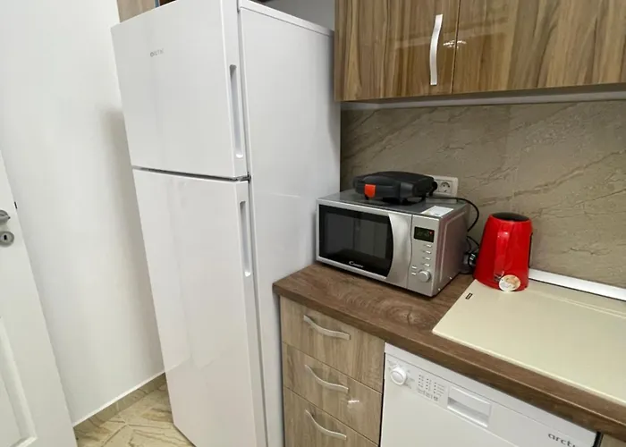 Apartment Adress Dd14 *